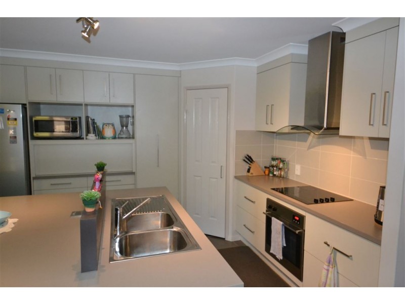 5 Flyn Close, Gracemere QLD 4702