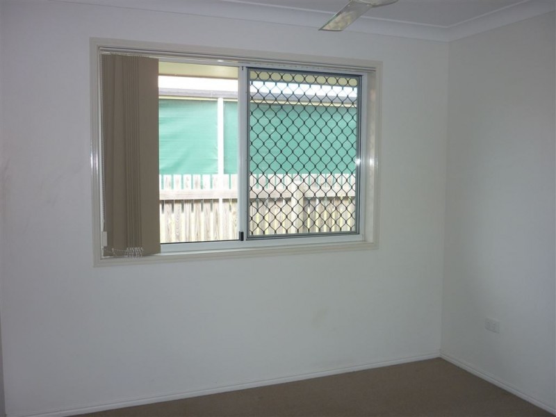 2/4 Poinciana Place, Gracemere QLD 4702