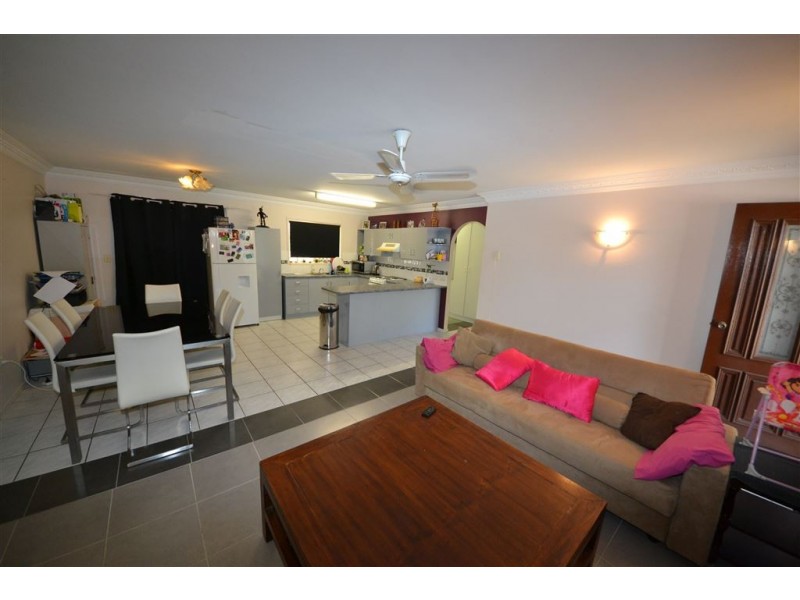 6 Deakin Close, Gracemere QLD 4702