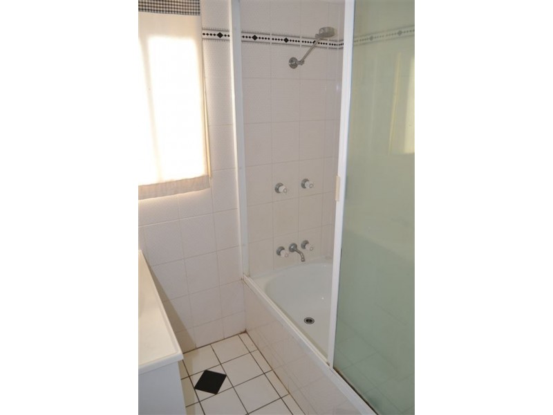 14 Anna Street, Gracemere QLD 4702