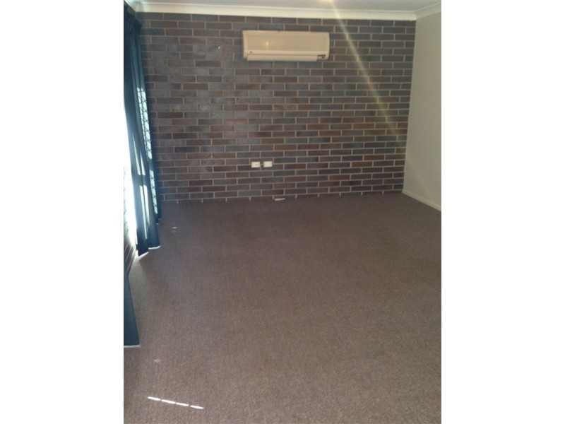 8 Mallet Close, Gracemere QLD 4702