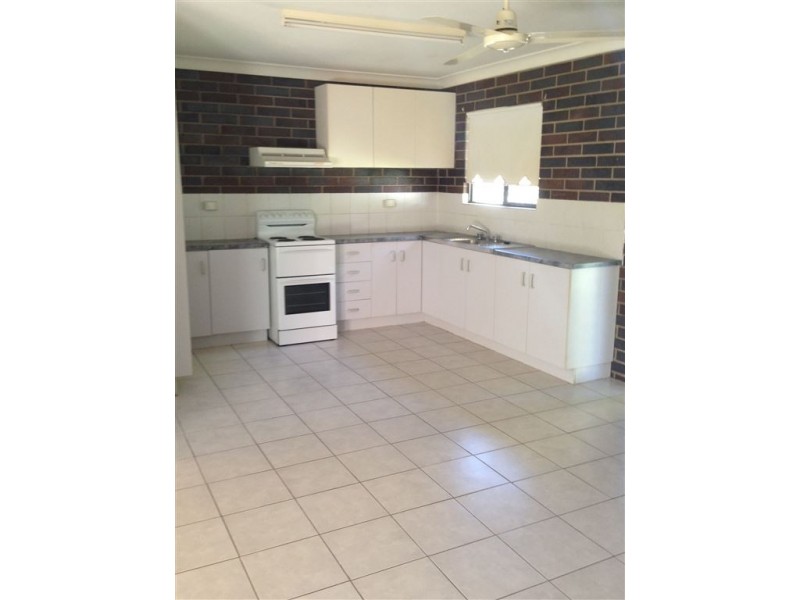 8 Mallet Close, Gracemere QLD 4702
