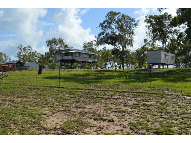 28 Flood Rd, Yaamba QLD 4704