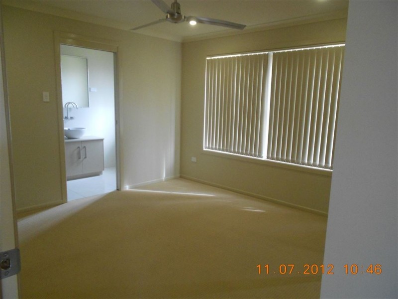 12 Maree Crescent, Gracemere QLD 4702