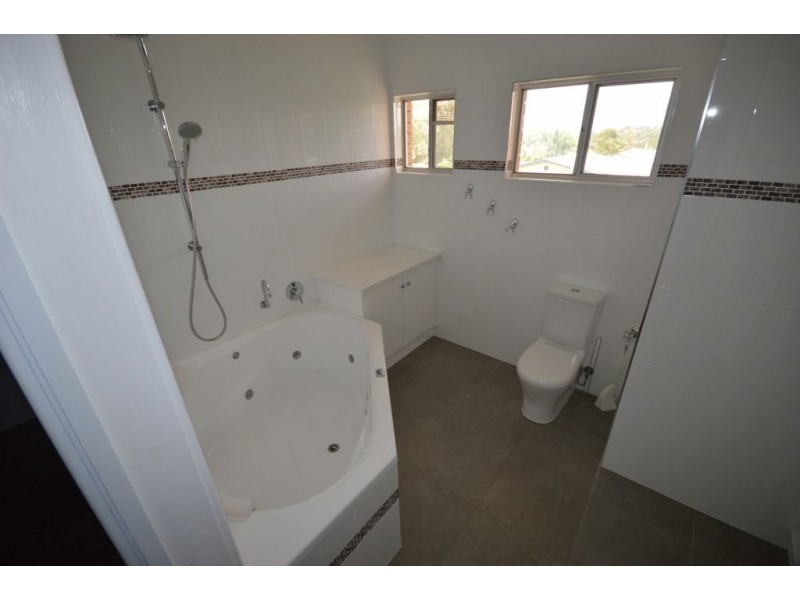 207 Frenchville Rd, Frenchville QLD 4701