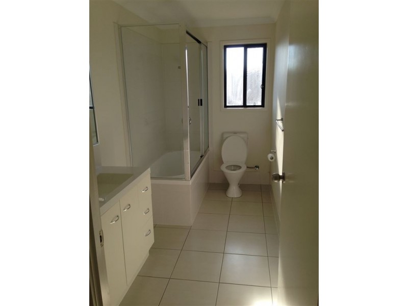47 John Oxley Drive, Gracemere QLD 4702