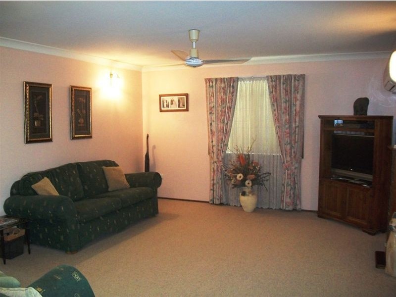 9 Stover Street, Gracemere QLD 4702