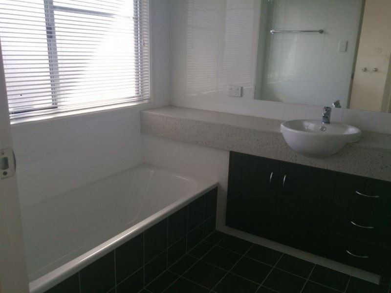 54 East Street, Mount Morgan QLD 4714