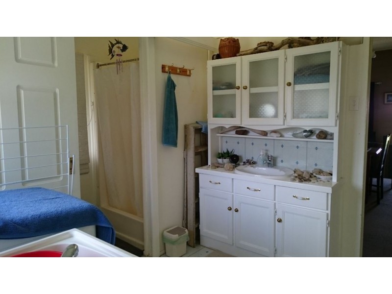 108 East Street, Mount Morgan QLD 4714