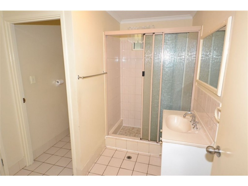 25 Barry Street, Gracemere QLD 4702
