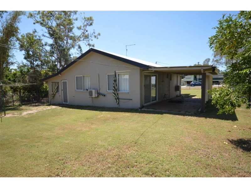 25 Barry Street, Gracemere QLD 4702