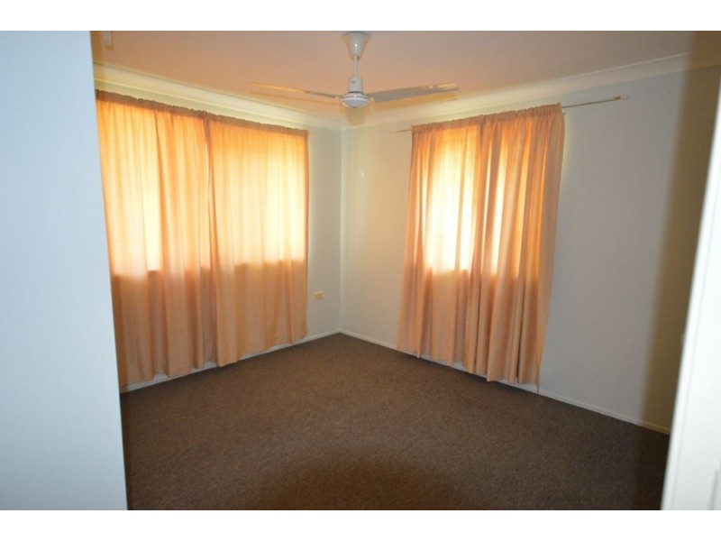 7 Schirmer Close, Gracemere QLD 4702