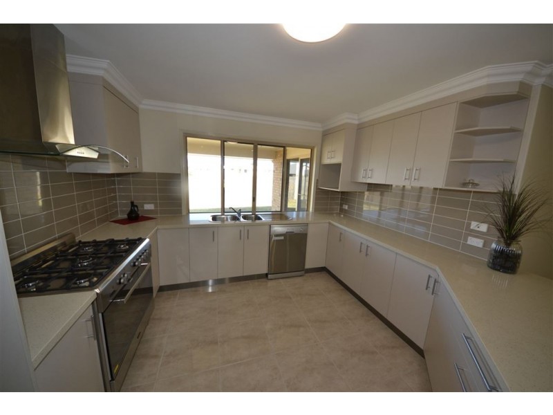 7 Premier Court, Gracemere QLD 4702