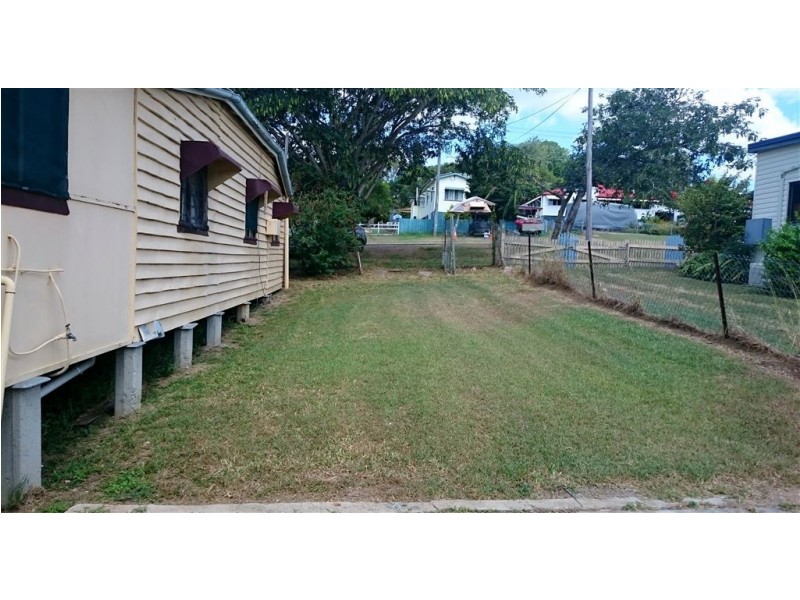 83 Dee Street, Mount Morgan QLD 4714