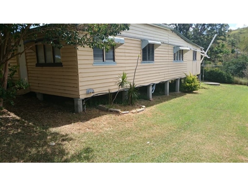 83 Dee Street, Mount Morgan QLD 4714