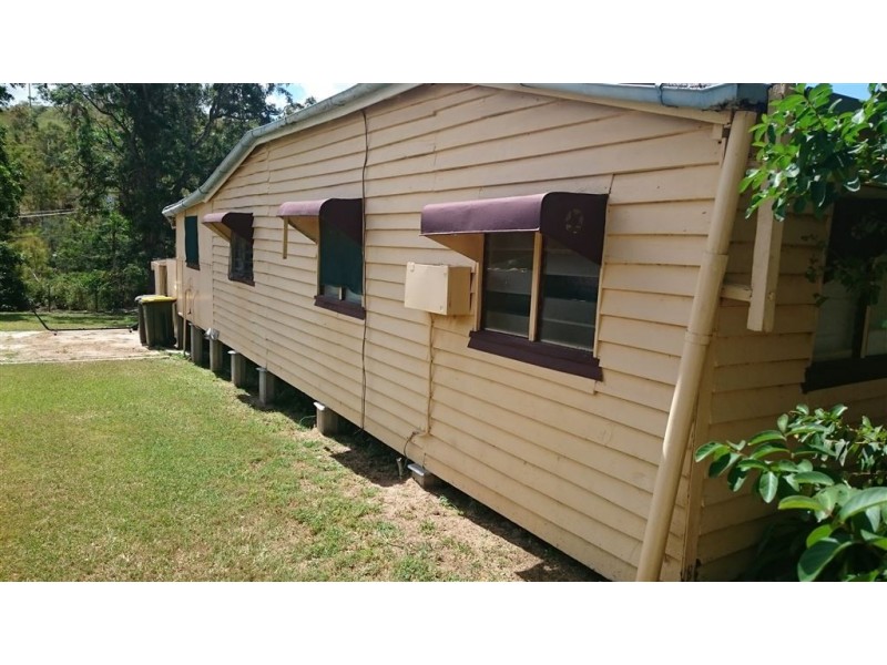 83 Dee Street, Mount Morgan QLD 4714