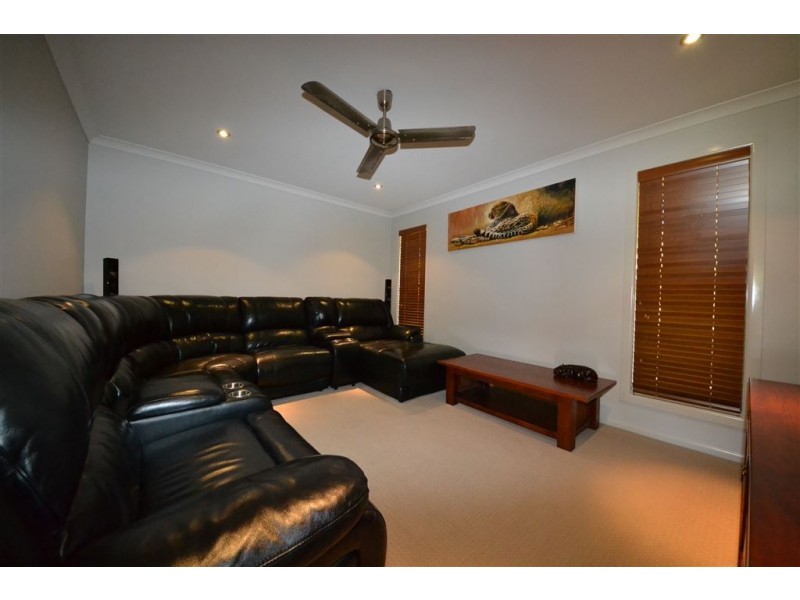 66 Jamie Cres, Gracemere QLD 4702