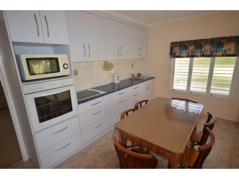 124 Lee Farm Road, Stanwell QLD 4702