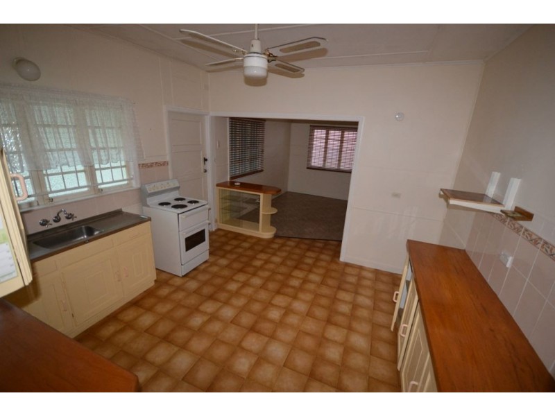 64 Elphinstone Street, Berserker QLD 4701
