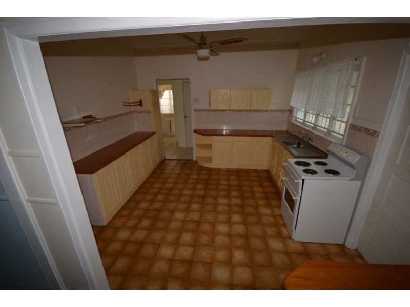 64 Elphinstone Street, Berserker QLD 4701