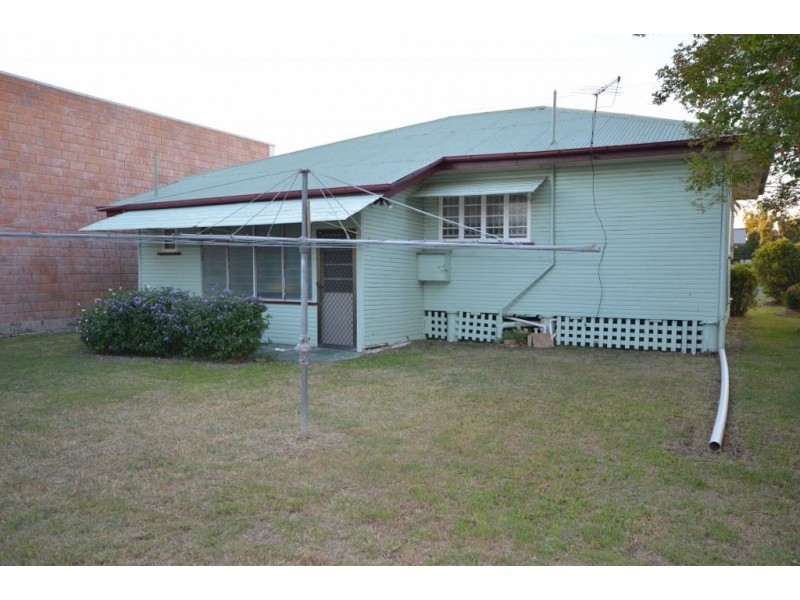 64 Elphinstone Street, Berserker QLD 4701