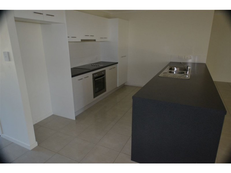 16 Leichhardt Drive, Gracemere QLD 4702