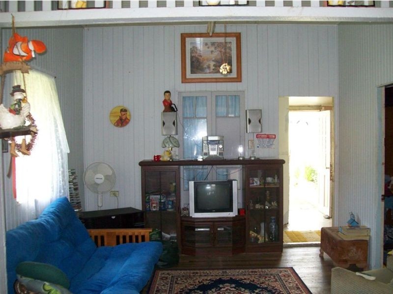 23 West Street, Mount Morgan QLD 4714