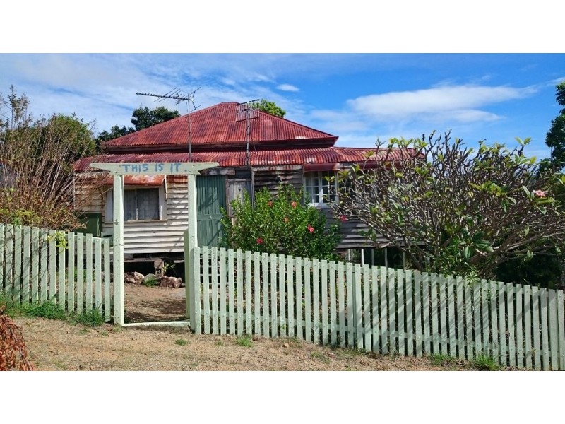 4 Cribb Street, Mount Morgan QLD 4714