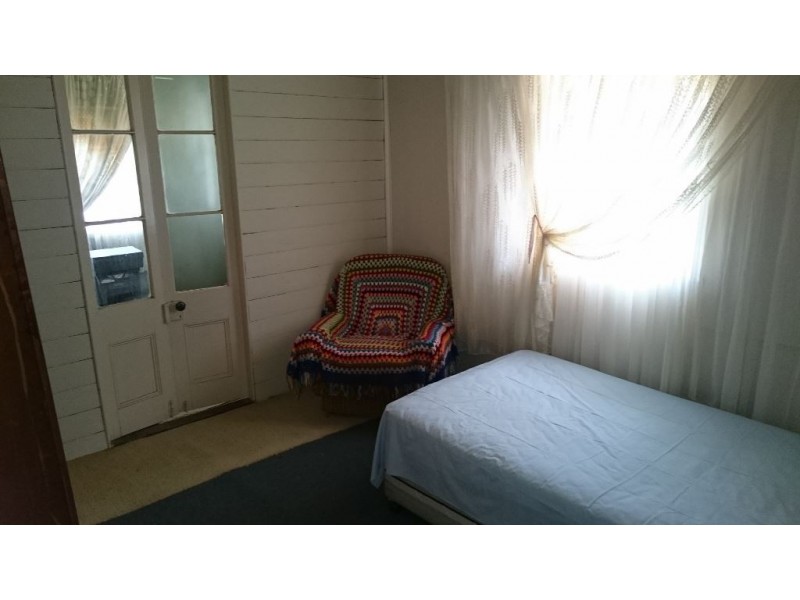 4 Cribb Street, Mount Morgan QLD 4714