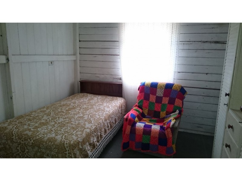 4 Cribb Street, Mount Morgan QLD 4714