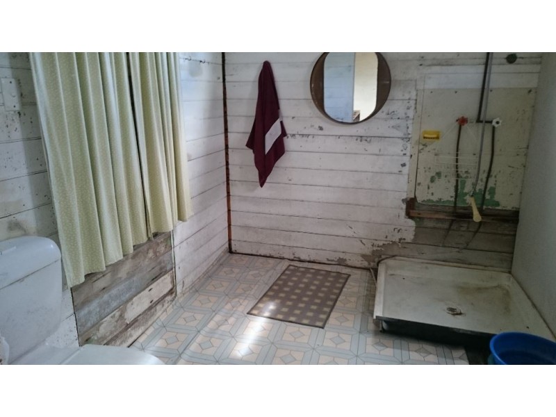 4 Cribb Street, Mount Morgan QLD 4714