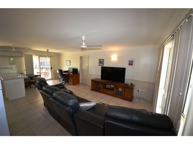 17 Gleeson Close, Gracemere QLD 4702