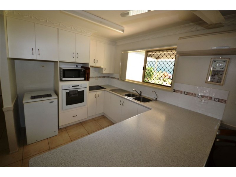 17 Gleeson Close, Gracemere QLD 4702