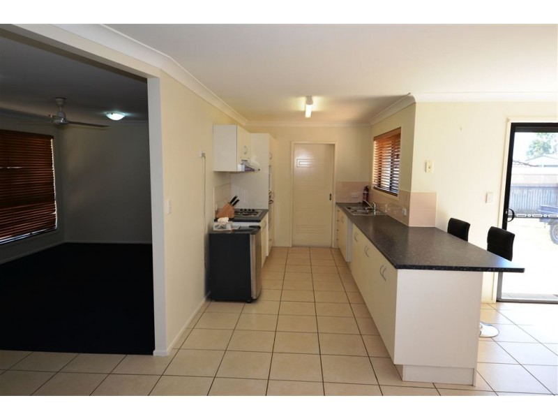 4 Davies Avenue, Gracemere QLD 4702