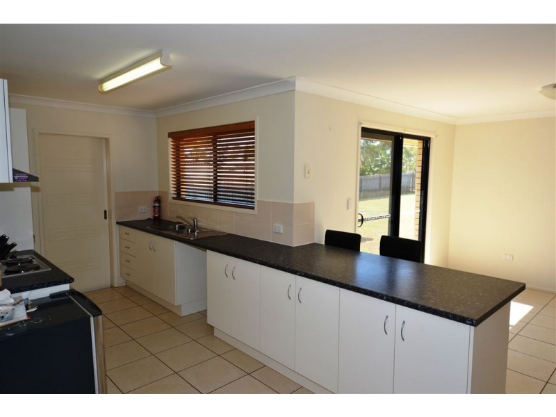 4 Davies Avenue, Gracemere QLD 4702