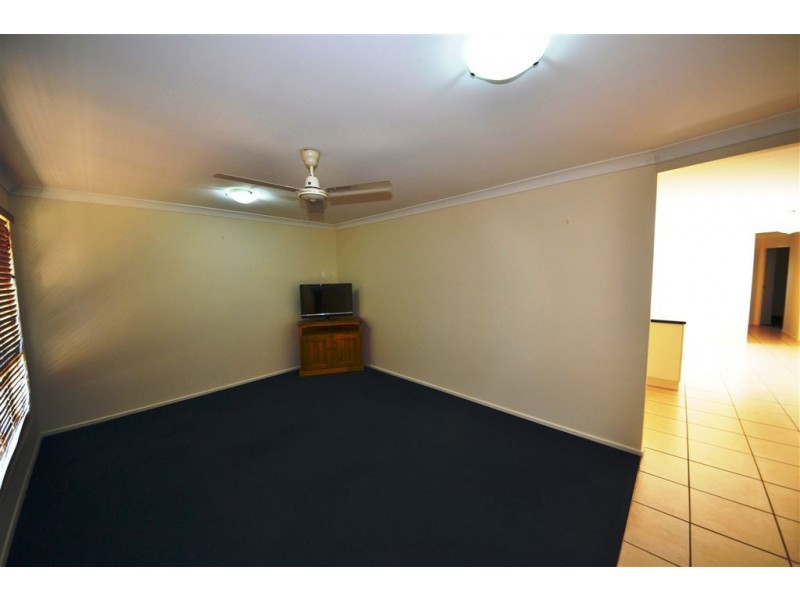 4 Davies Avenue, Gracemere QLD 4702