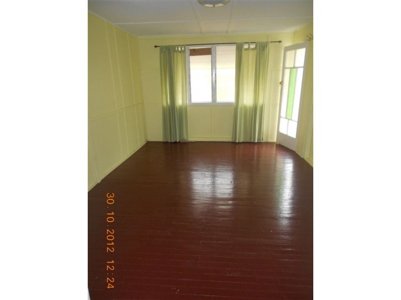 42 Gordon Street, Mount Morgan QLD 4714