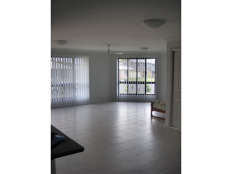 23 Lamb Avenue, Gracemere QLD 4702