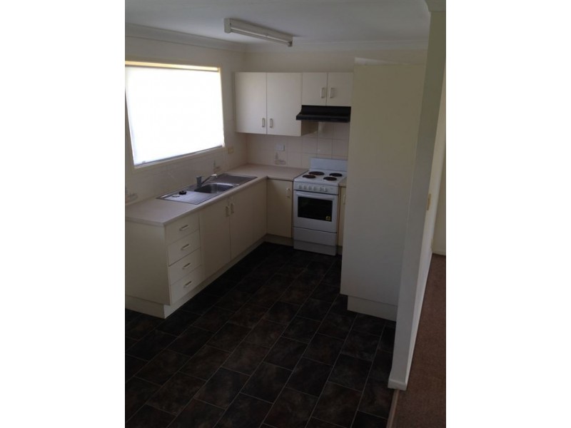 8 Lorraine Court, Gracemere QLD 4702