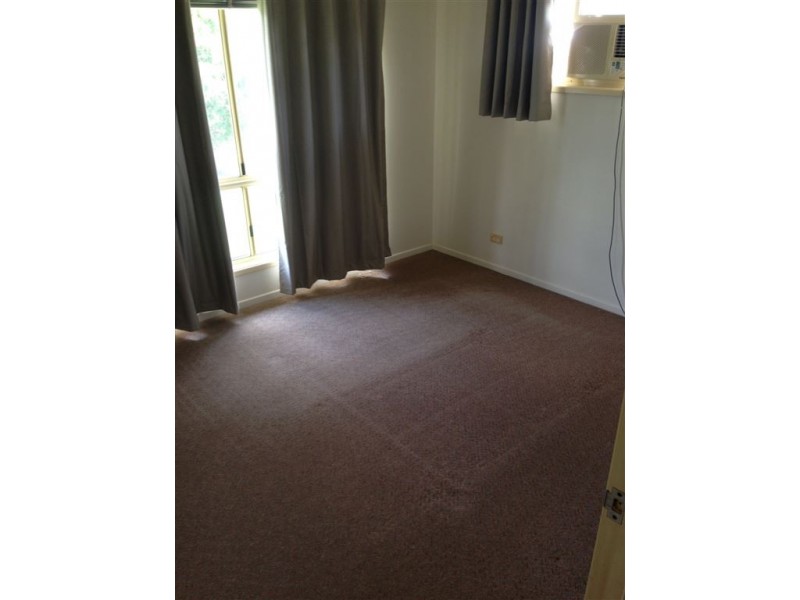 8 Lorraine Court, Gracemere QLD 4702