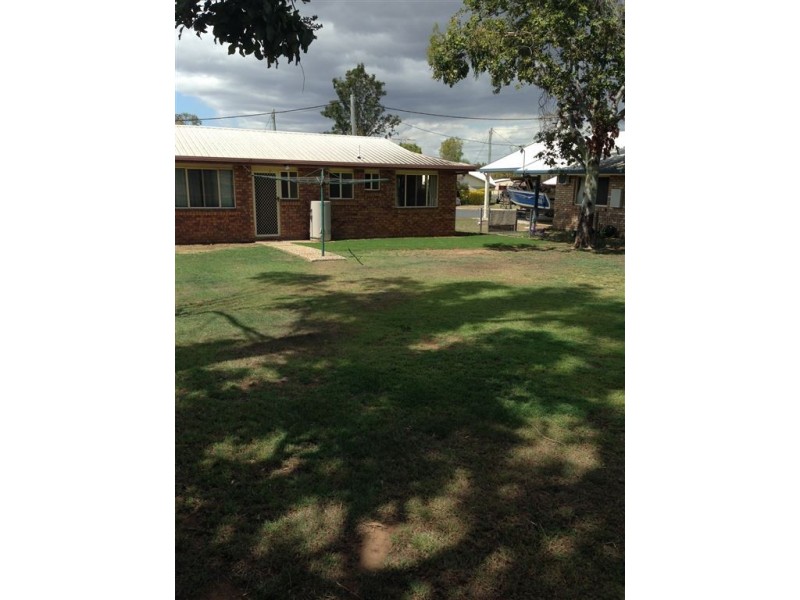 8 Lorraine Court, Gracemere QLD 4702
