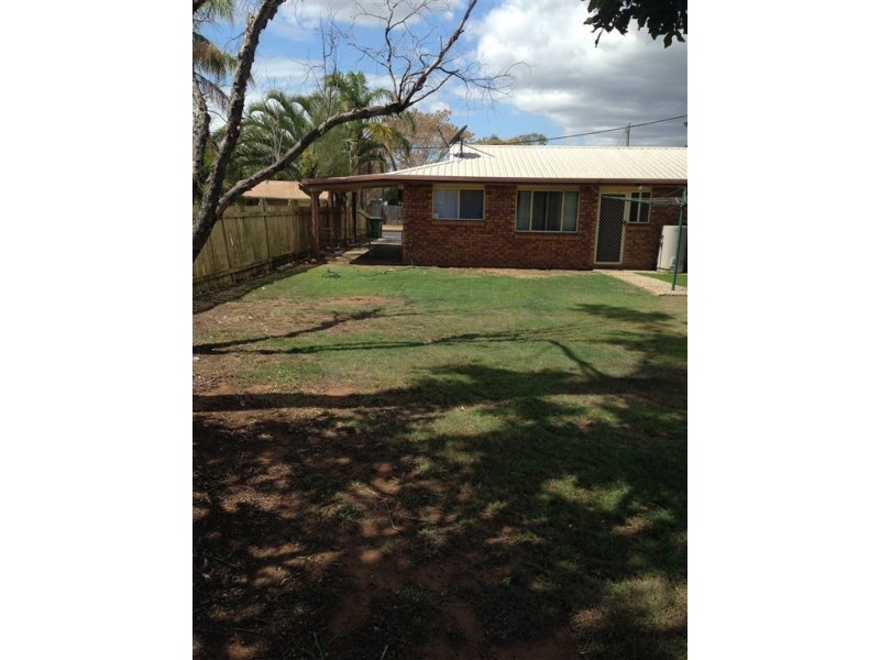 8 Lorraine Court, Gracemere QLD 4702