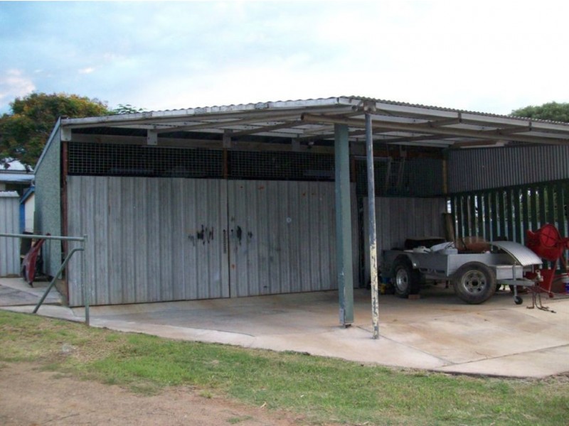 6 Bridge Street, Mount Morgan QLD 4714