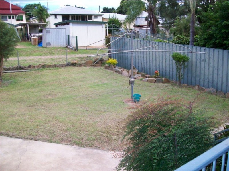 6 Bridge Street, Mount Morgan QLD 4714