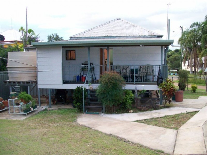 6 Bridge Street, Mount Morgan QLD 4714