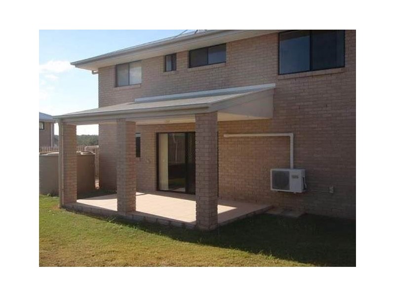 16 John Oxley drive, Gracemere QLD 4702