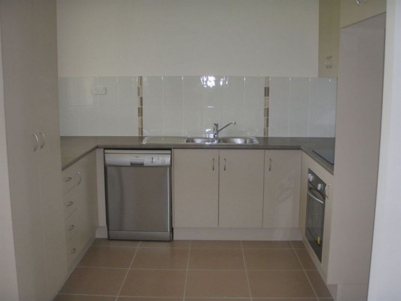 27 Kerrie Meares Cres, Gracemere QLD 4702