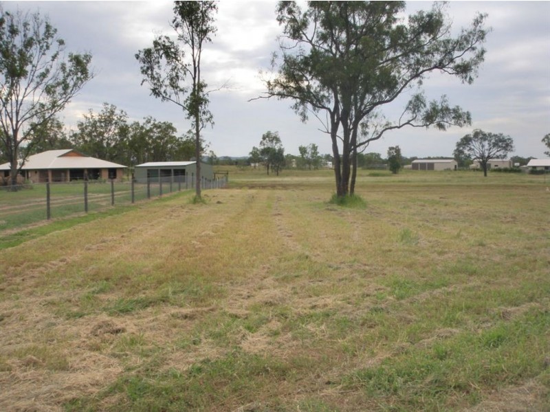 14 Freeman Court, Gracemere QLD 4702