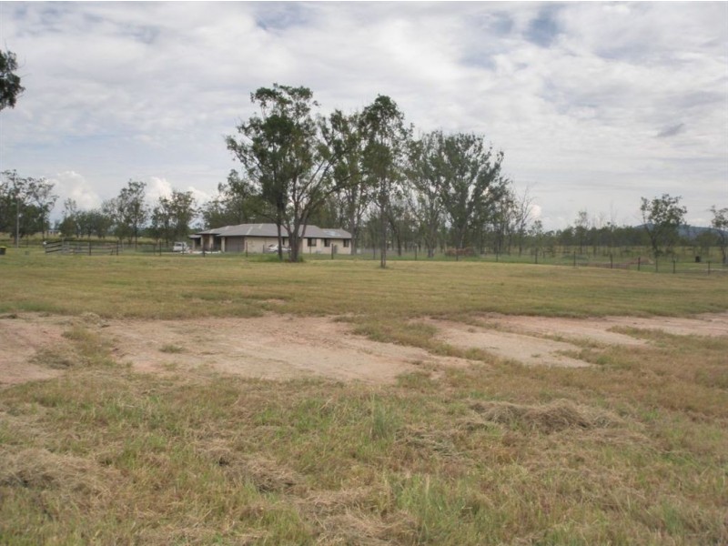 14 Freeman Court, Gracemere QLD 4702