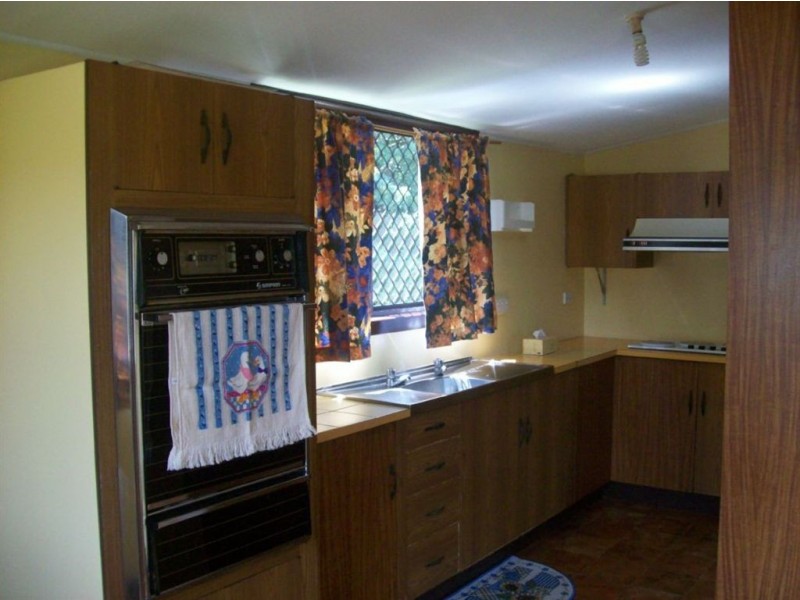 9 Glen Gordan, Mount Morgan QLD 4714